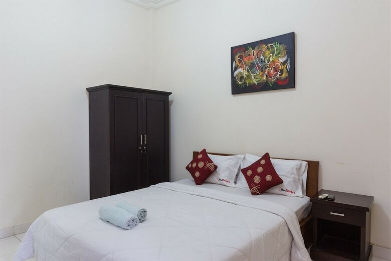 Hotel Reddoorz @ Kubu Anyar 3