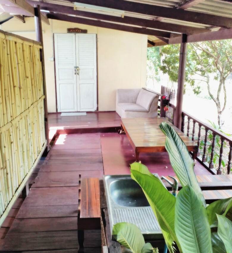 Hotel Baanbon Homestay