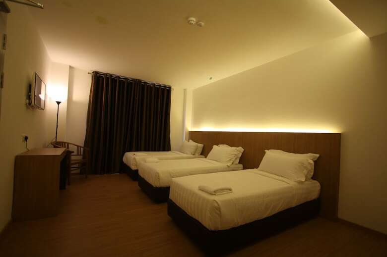 Place2stay Business Hotel - Waterfront