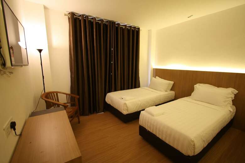 Place2stay Business Hotel - Waterfront