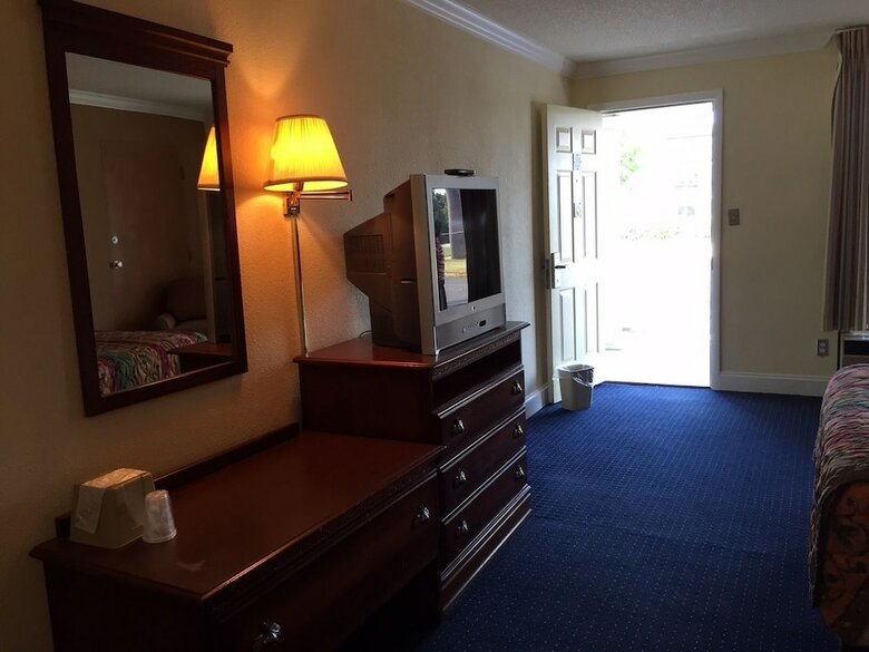 Motel Capital Inn