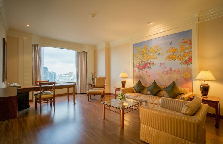 The Emerald Hotel