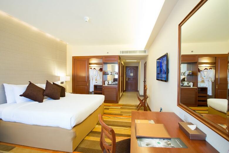 The Emerald Hotel