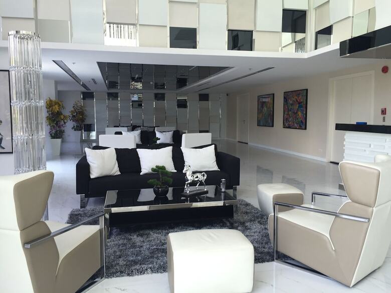 Apartamentos Vision Pratumnak By Pattaya Sunnyrentals