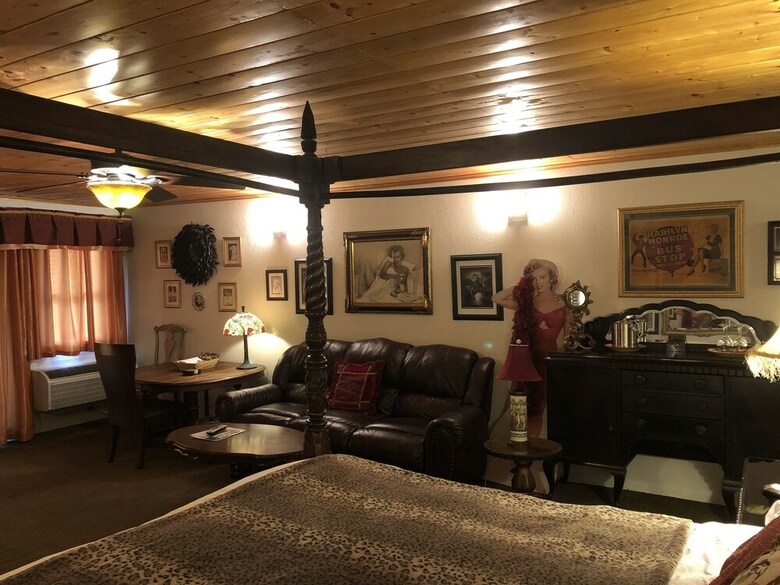 Bed & Breakfast Echo Canyon Spa Resort