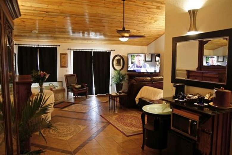 Bed & Breakfast Echo Canyon Spa Resort