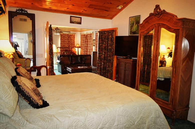Bed & Breakfast Echo Canyon Spa Resort