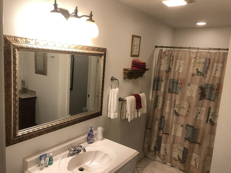 Bed & Breakfast Echo Canyon Spa Resort