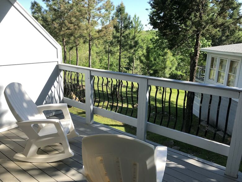 Bed & Breakfast Echo Canyon Spa Resort