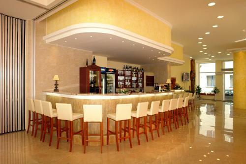 Hotel B�l� R??e