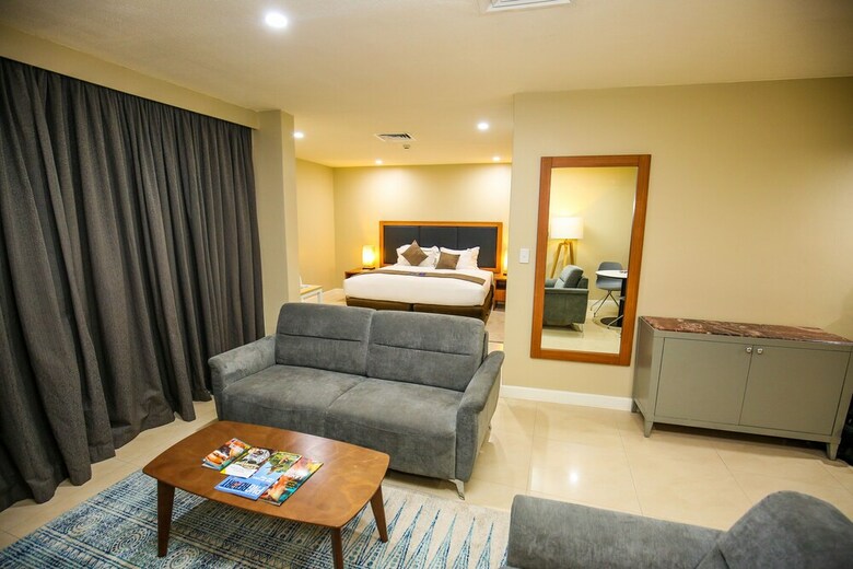 Gateway Hotel