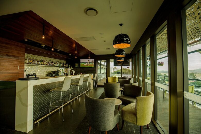 Gateway Hotel