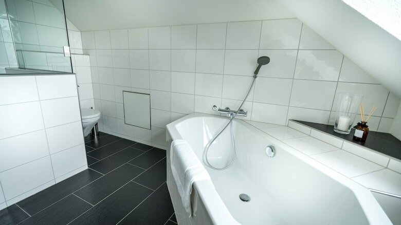 L�wenplatz Apartment Near Station By Airhome