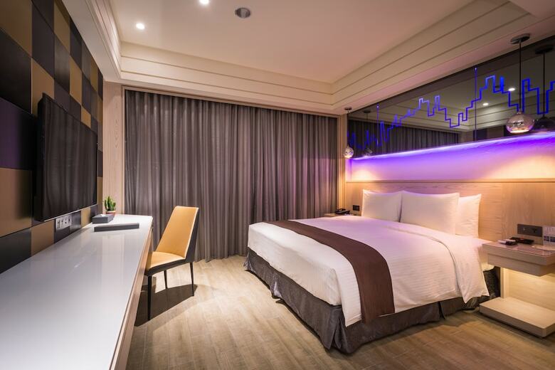 Moving Star Hotel