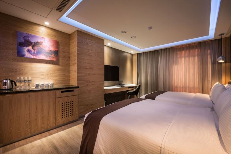 Moving Star Hotel