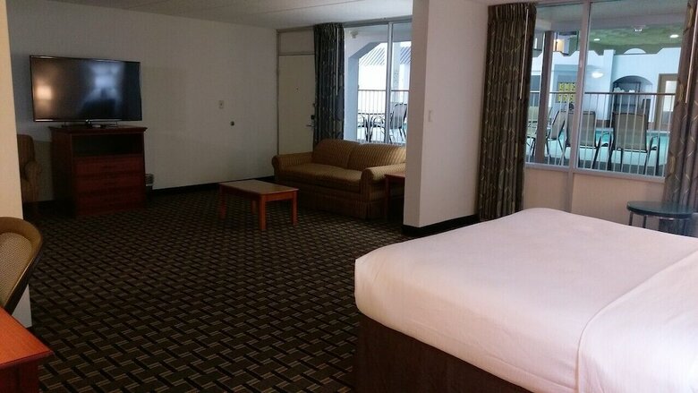 C3 Hotel & Convention Center