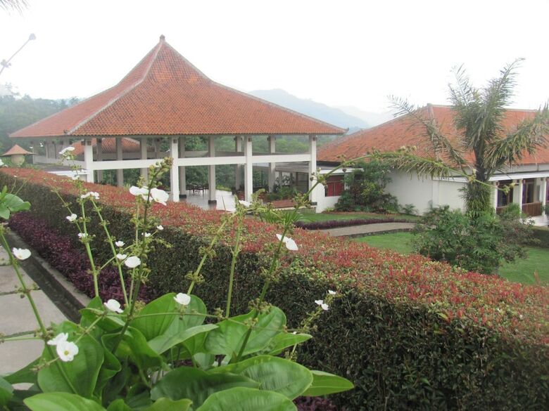 D'emmerick Salib Putih Hotel Salatiga