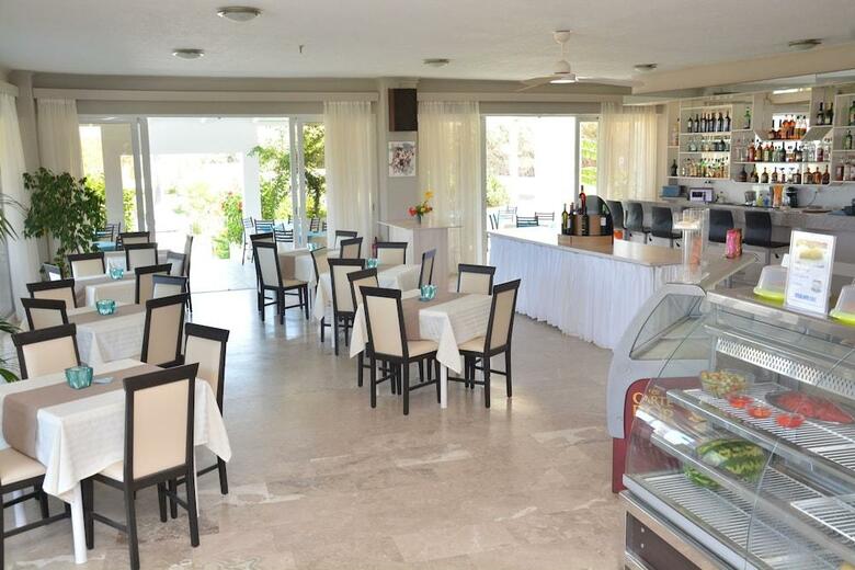 Hotel Costa Angela