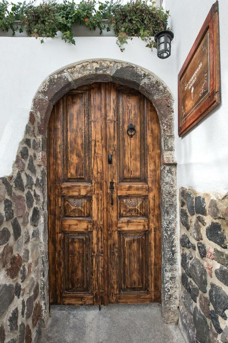 Old Vourvoulos Houses