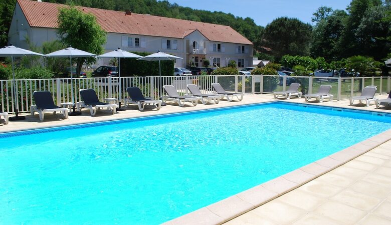 Hotel H�tel Restaurant Relais Des Champs