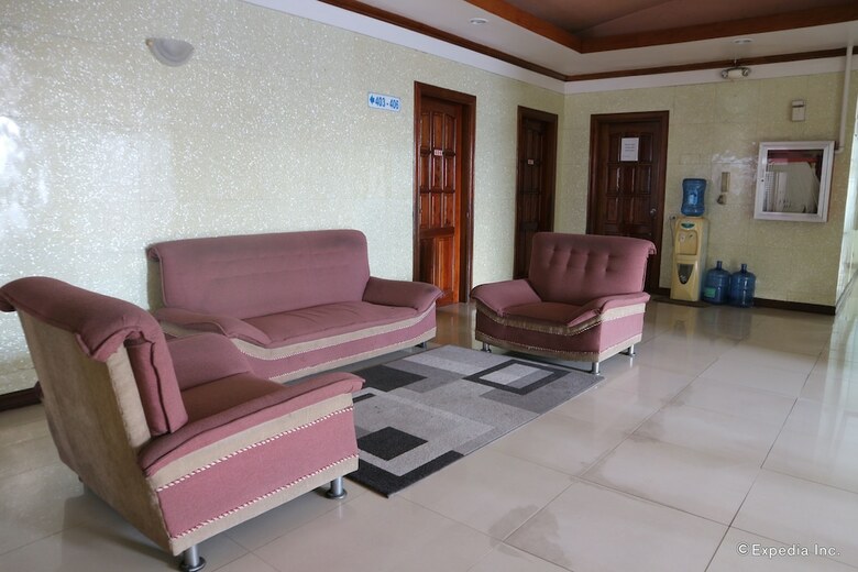 Hotel Obdulia's Business Inn