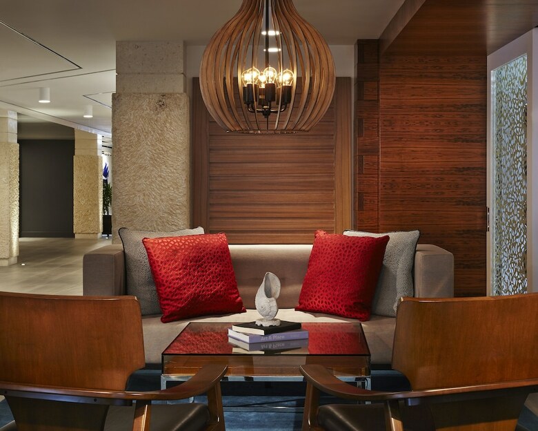 Hotel Waterstone Resort & Marina Boca, Curio Collection By Hilton