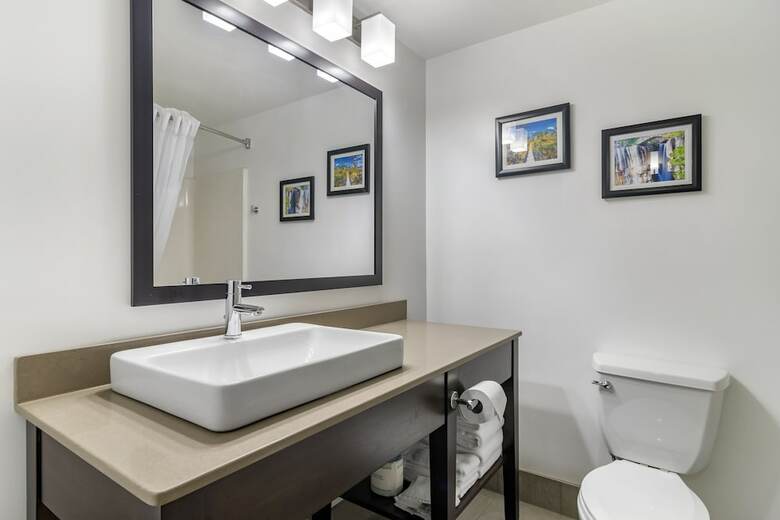 Hotel Comfort Inn & Suites