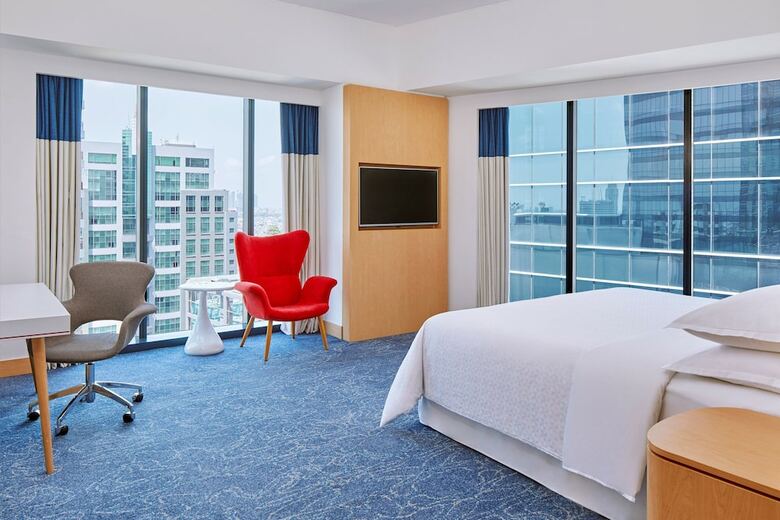 Hotel Four Points By Sheraton Surabaya