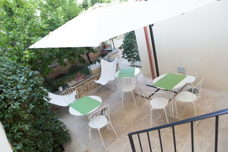 Capperi Bed & Breakfast & Apartments