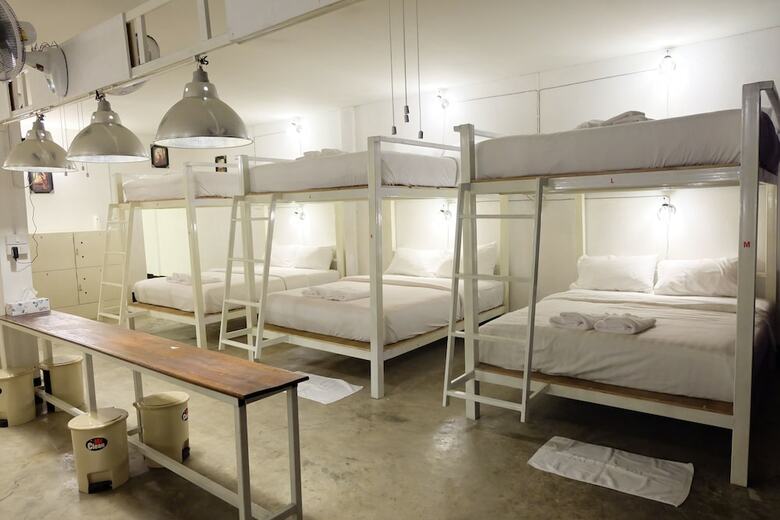 Hostal Pai Hostelle - Caters To Women