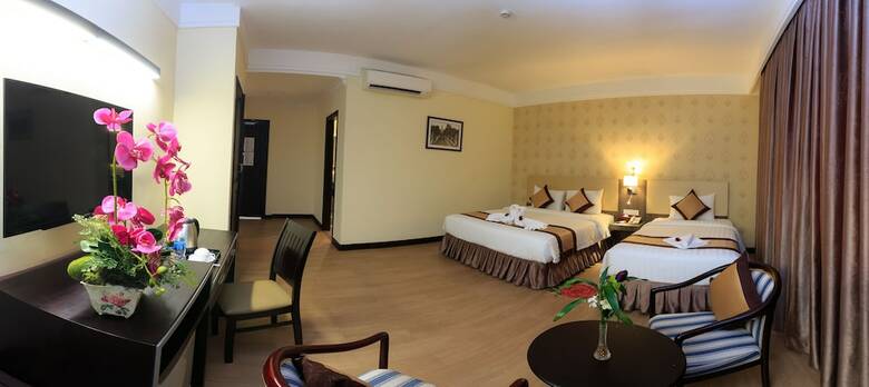 Paradise Hotel