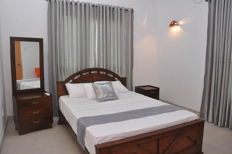 Hotel Kurumba Hills