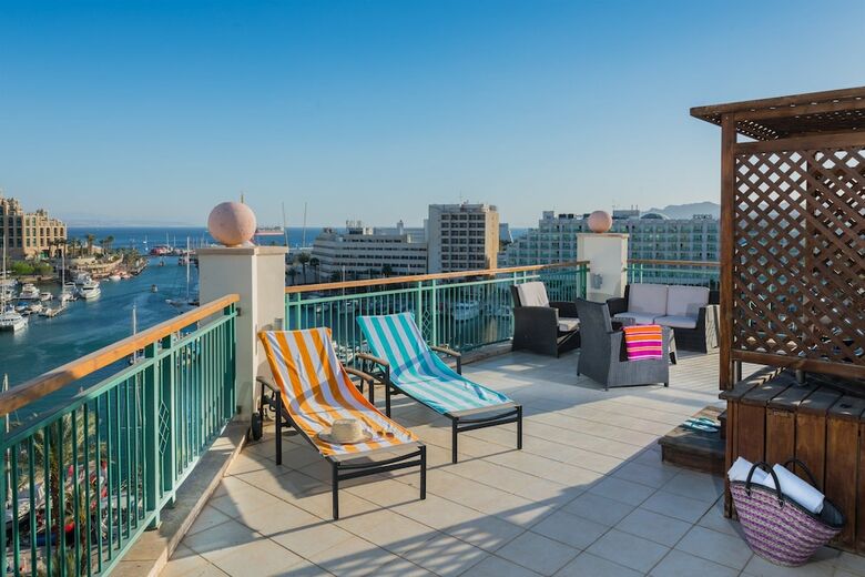 U Magic Palace Hotel