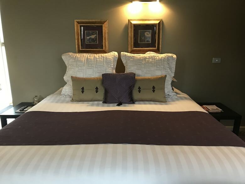 Hotel Spa Suites At Raven