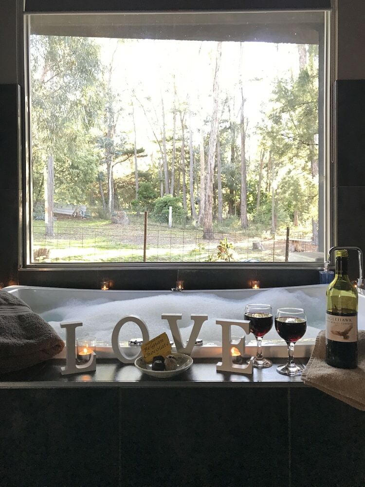 Hotel Spa Suites At Raven