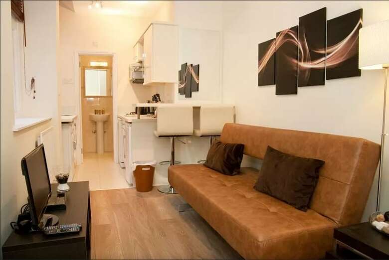 Shq Apartments