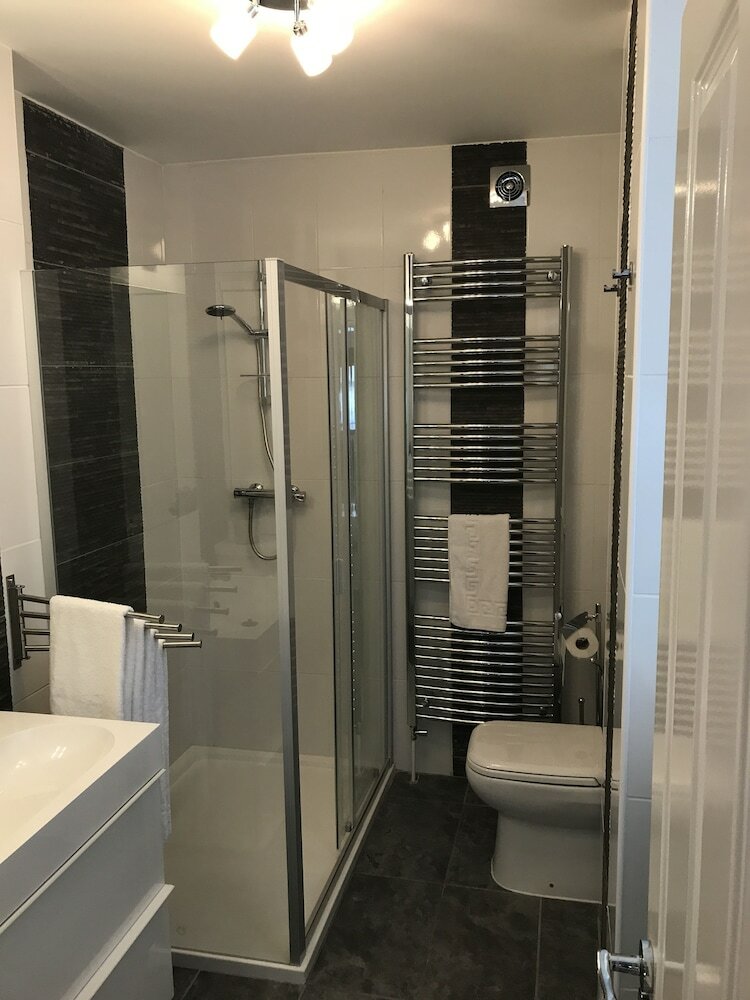 Shq Apartments