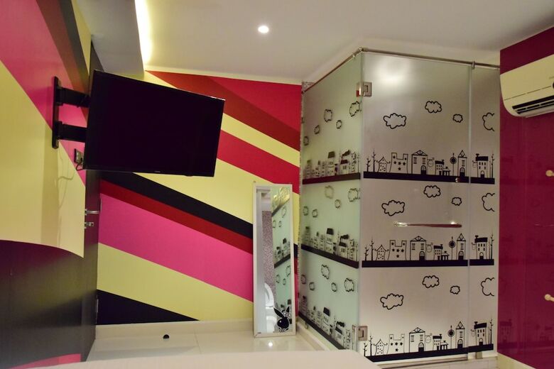Hostal Double Five - Hostel