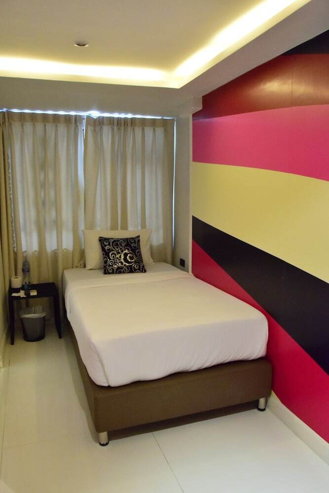 Hostal Double Five - Hostel