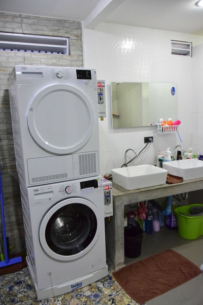 Hostal Double Five - Hostel
