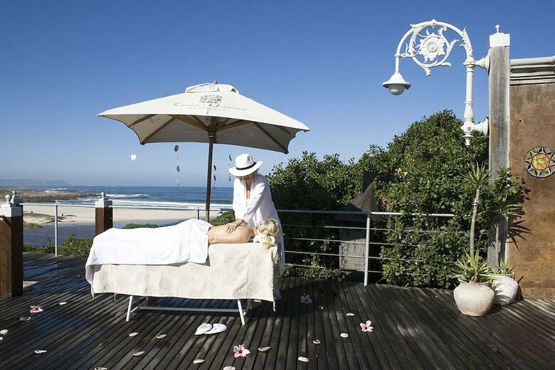Kennedy's Beach Villa