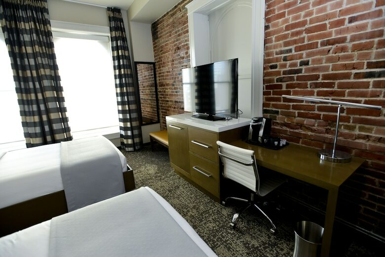 Hotel Napoleon, Ascend Hotel Collection