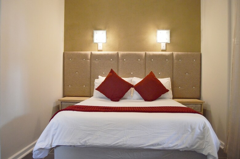 Hotel Crystal Rose Lodge