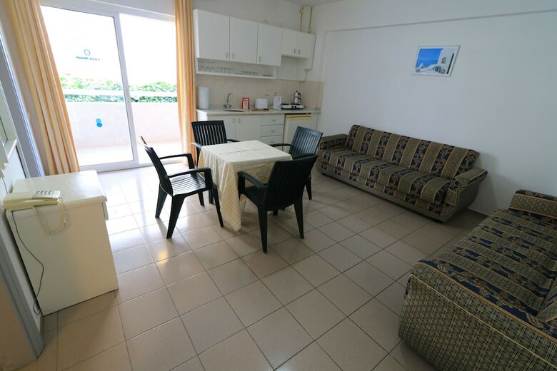 Erdenhan Apartments