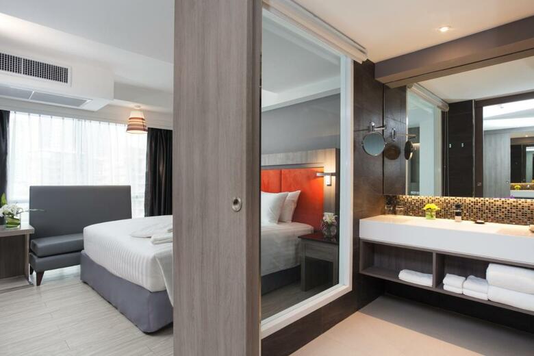 Grand 5 Hotel & Plaza Sukhumvit Bangkok