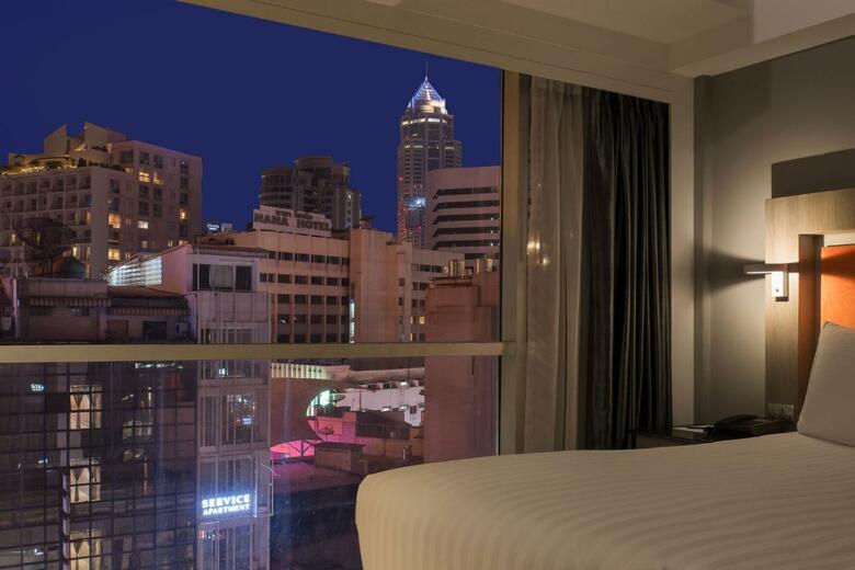 Grand 5 Hotel & Plaza Sukhumvit Bangkok