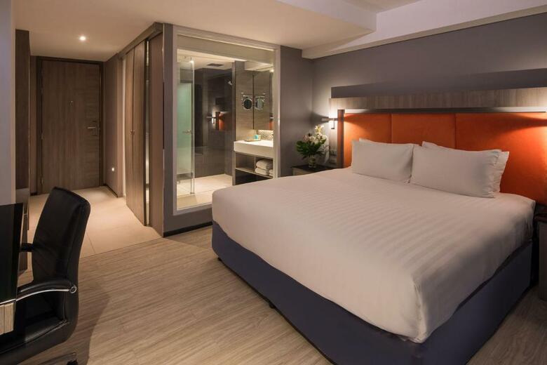 Grand 5 Hotel & Plaza Sukhumvit Bangkok