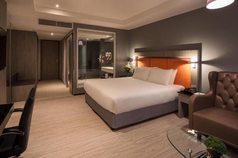 Grand 5 Hotel & Plaza Sukhumvit Bangkok