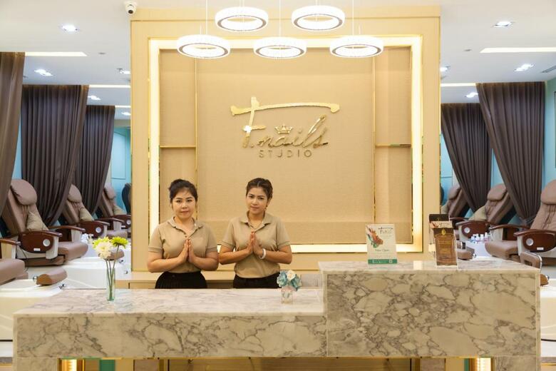 Grand 5 Hotel & Plaza Sukhumvit Bangkok