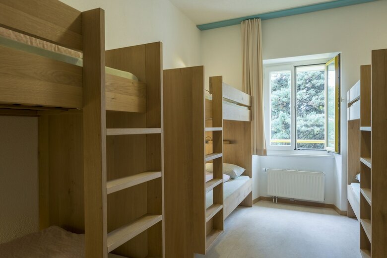 Hostal Youth Hostel Montreux